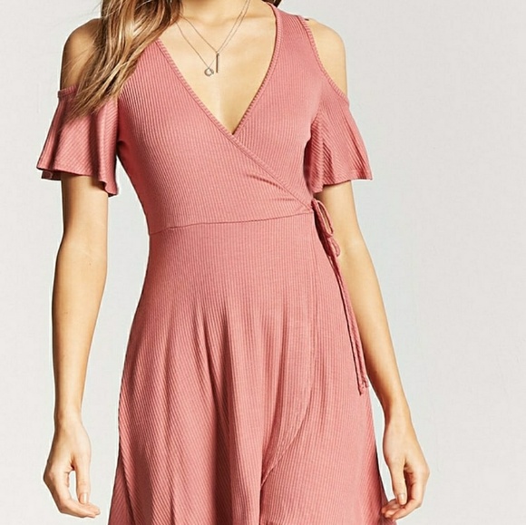 Off the shoulder tie front wrap dress - Picture 2 of 8